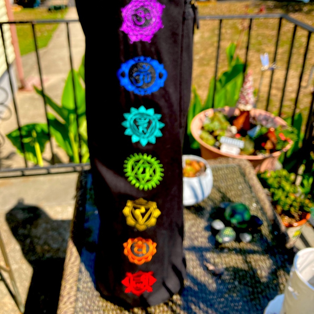 GAIAM xtra thick yoga mat with embroidered carry bag